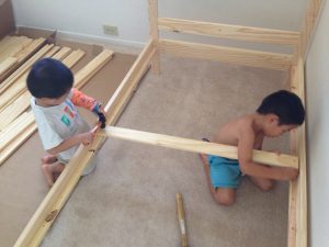ハワイで子育て：子供部屋の新アイテム、二段ベッド！